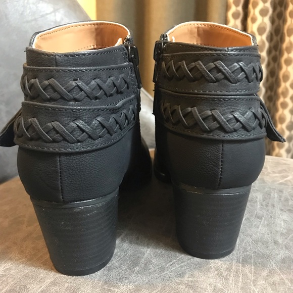 Indigo Rd. black booties - Picture 2 of 4